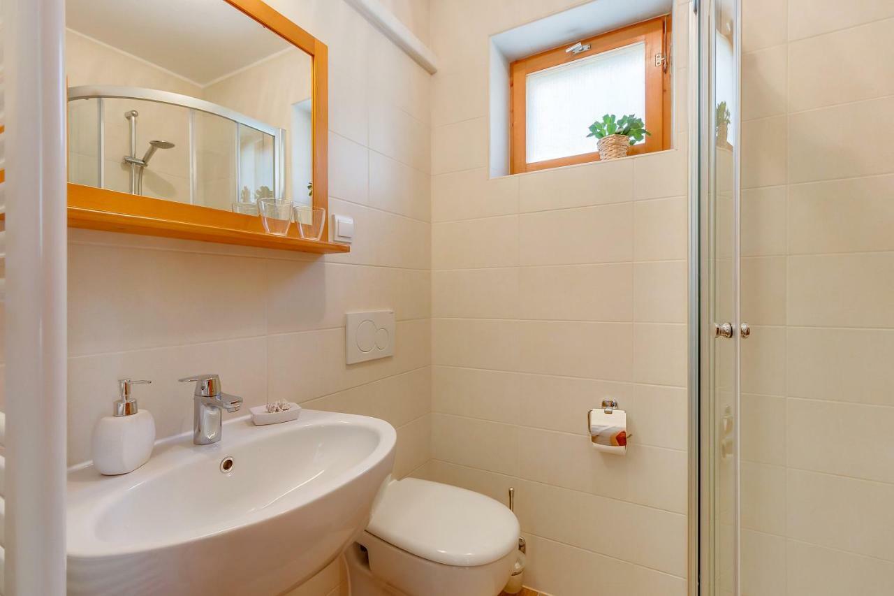Apartman Pia Mali Lošinj Eksteriør bilde
