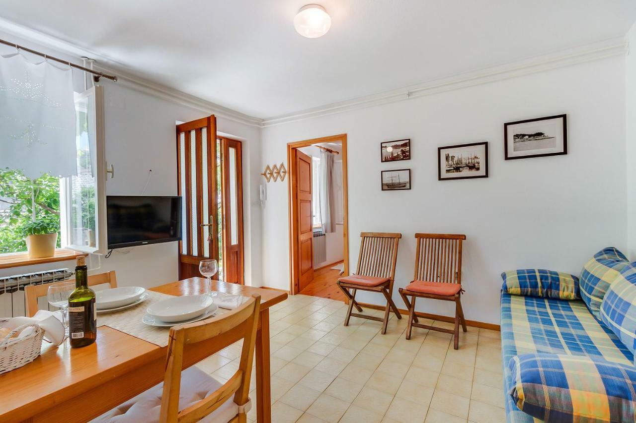 Apartman Pia Mali Lošinj Eksteriør bilde